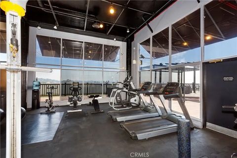 Tiny photo for 7250 Franklin Avenue #506, Los Angeles, CA 90046 (MLS # CV25268521)