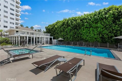 Tiny photo for 7250 Franklin Avenue #506, Los Angeles, CA 90046 (MLS # CV25268521)