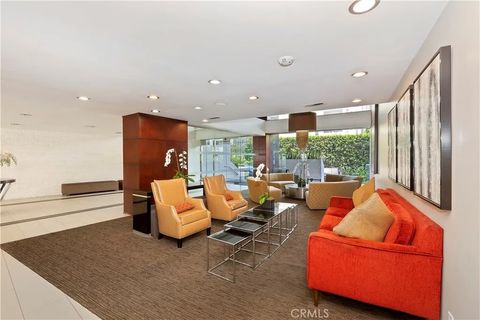 Tiny photo for 7250 Franklin Avenue #506, Los Angeles, CA 90046 (MLS # CV25268521)