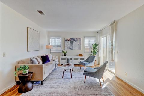Tiny photo for 10832 Avenida De Los Lobos, San Diego, CA 92127 (MLS # 250041321)