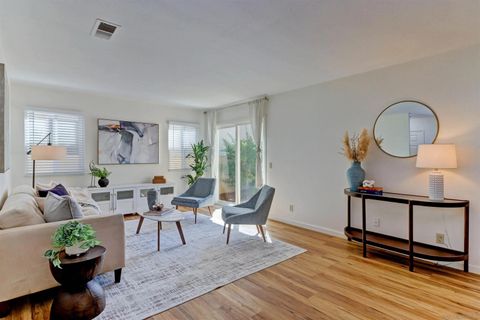 Tiny photo for 10832 Avenida De Los Lobos, San Diego, CA 92127 (MLS # 250041321)