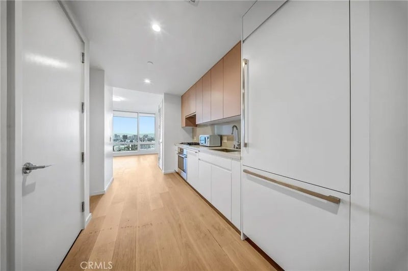 877 Francisco Street 1818