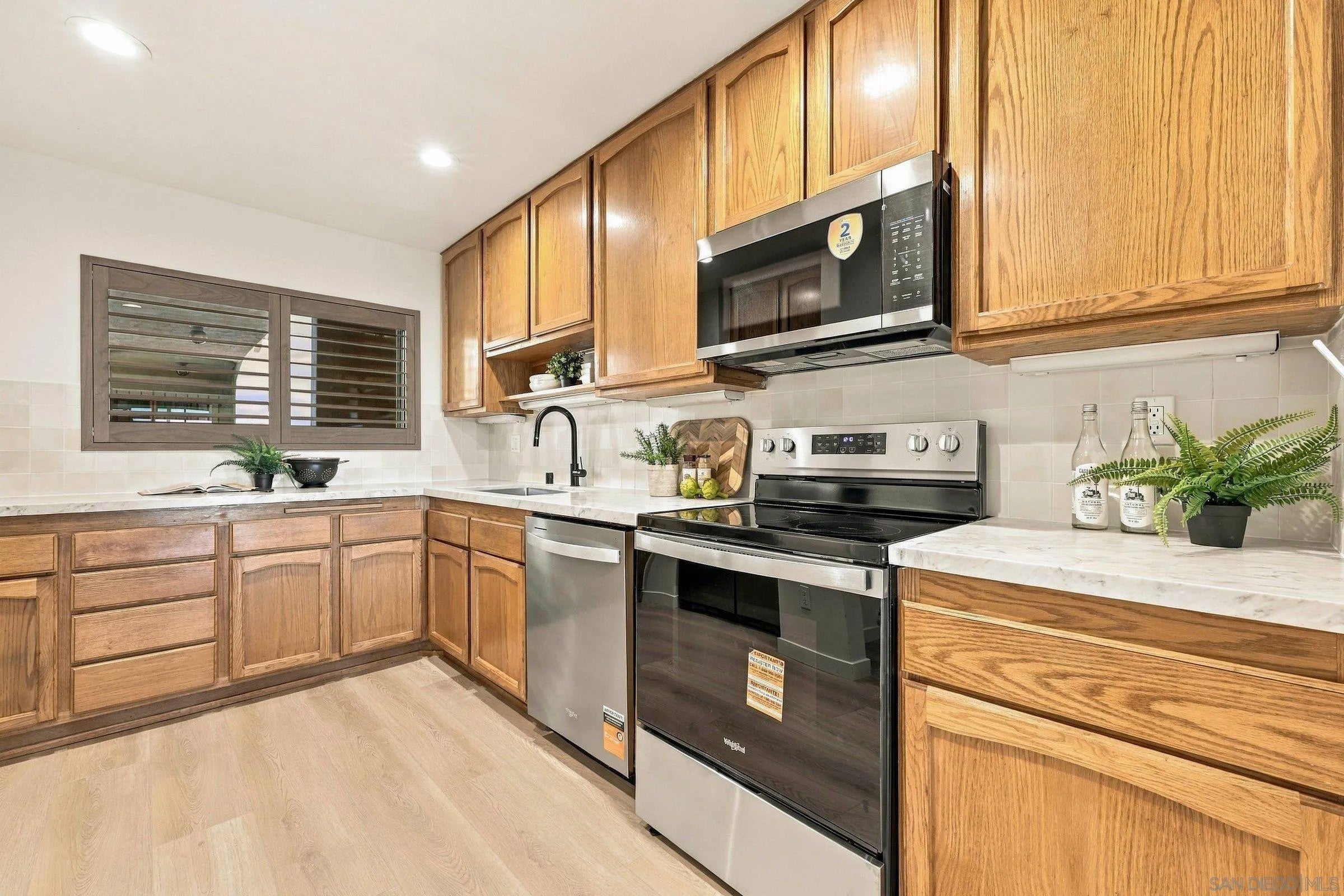 2540 Clairemont dr 207