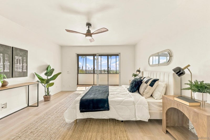 2540 Clairemont dr 207