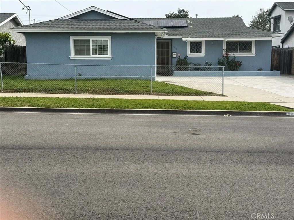 Photo of 4918 Roja Dr, Oceanside, CA 92057 (MLS # IG26015676)