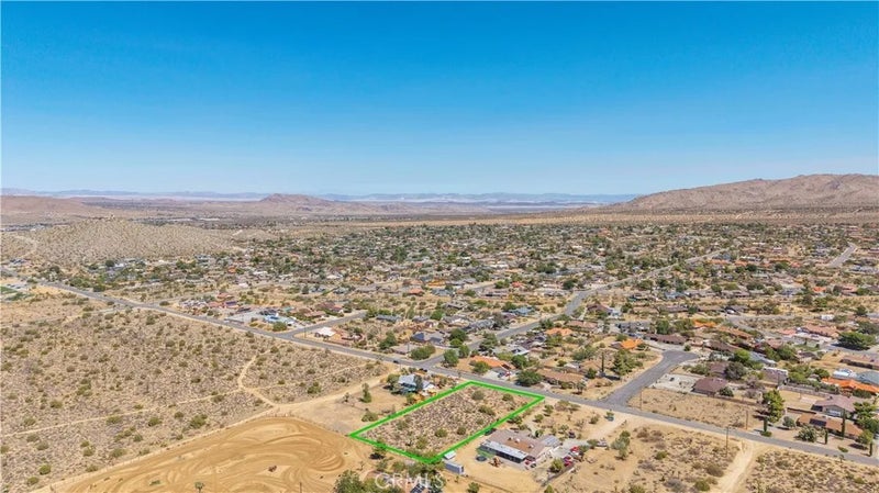 8776 Warren Vista