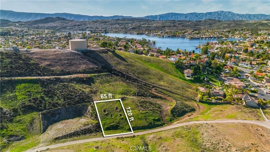 Photo of 9 Cross Hill Dr, Menifee, CA 92587 (MLS # SW25274172)