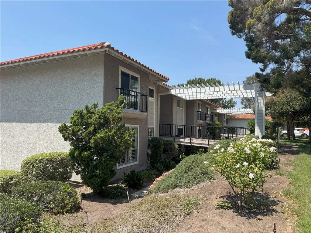 Photo of 3300 Via Carrizo #A, Laguna Woods, CA 92637 (MLS # OC26023010)