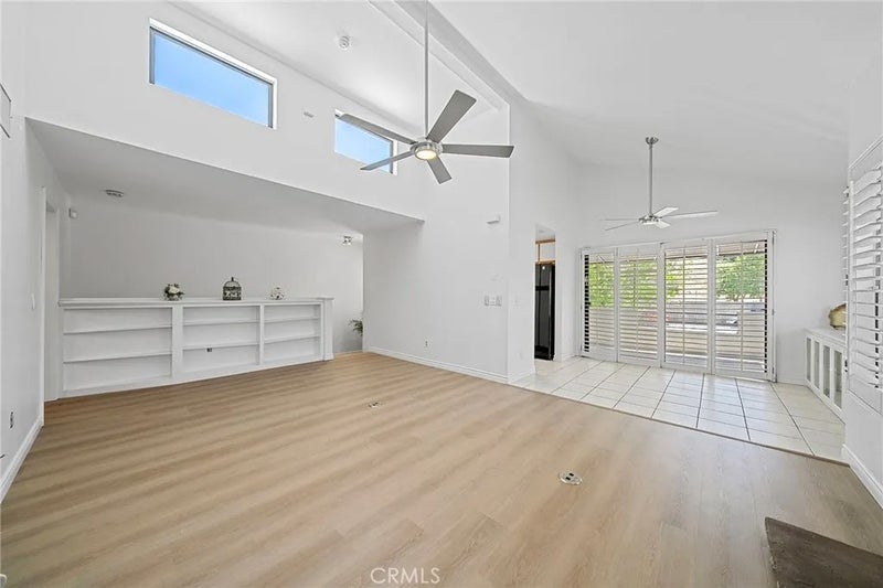 4277 Las Virgenes 1