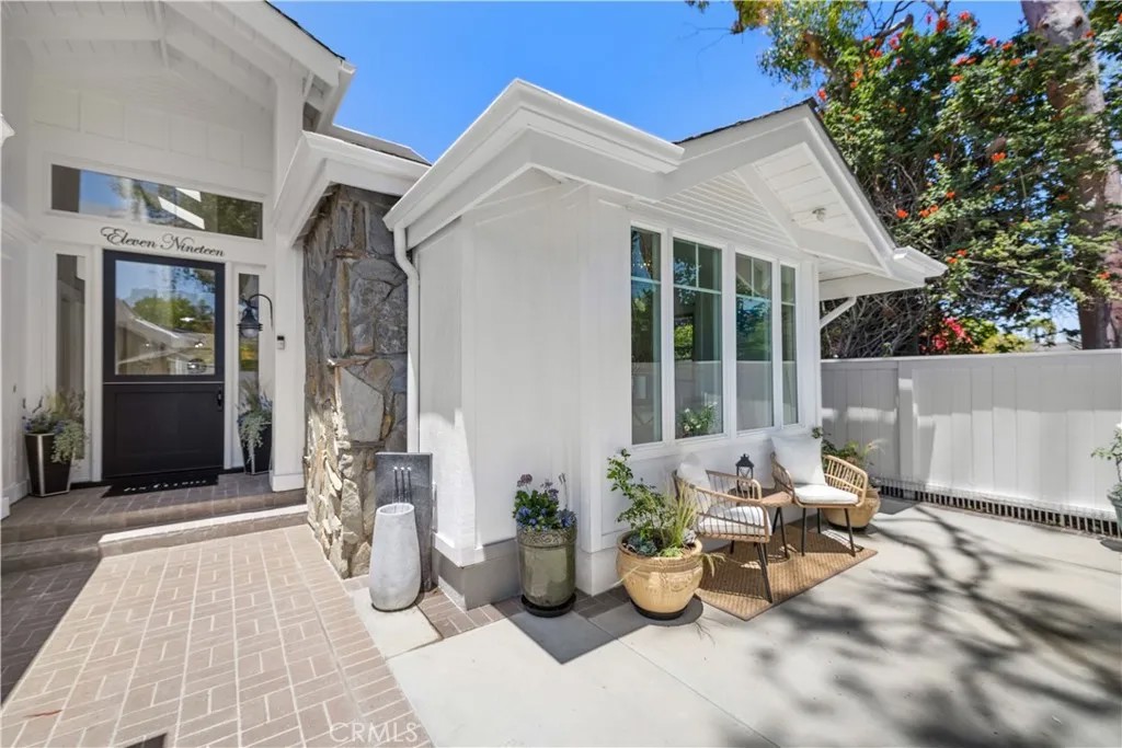 1119 Grove Lane