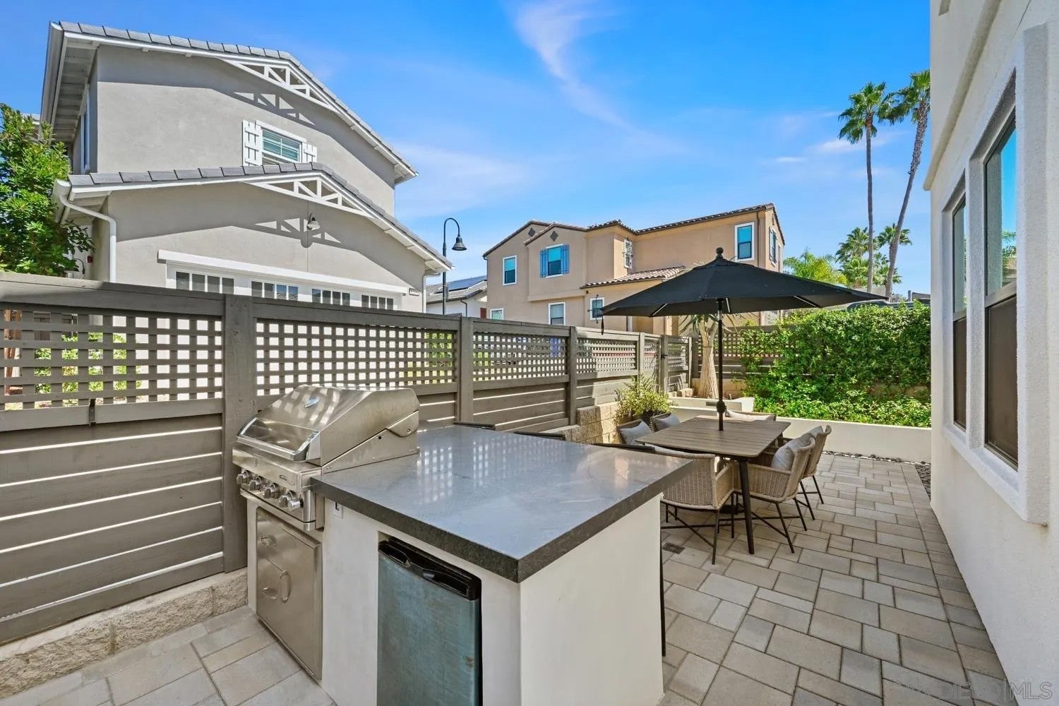 1156 E Cove Pl.