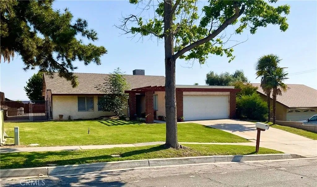 Photo of 3617 Pumalo St, Highlands, CA 92346 (MLS # IV26093210)