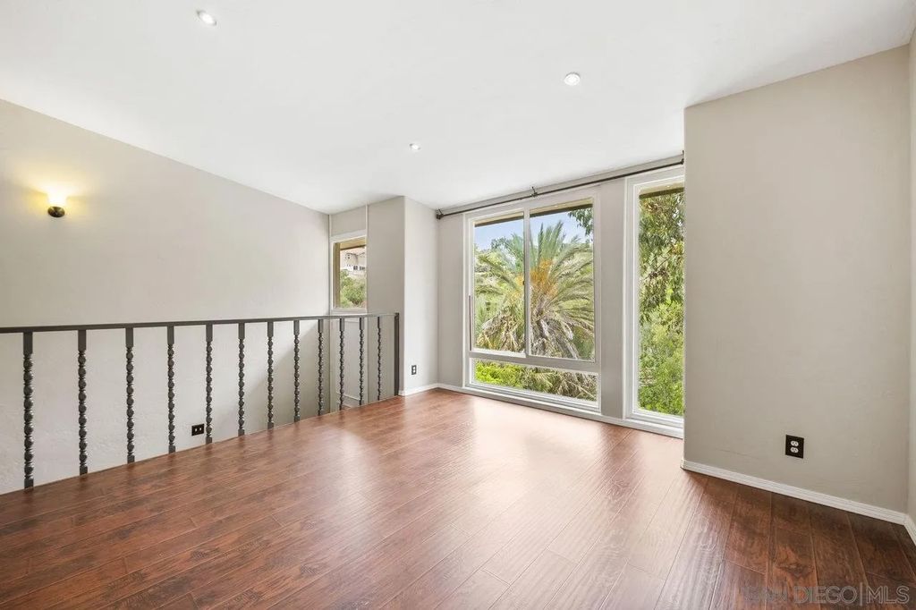 Photo of 2402 Altisma Way #G, Carlsbad, CA 92009 (MLS # 250032541)