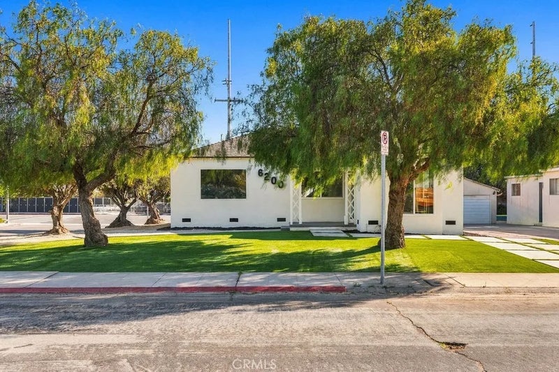 6200 W 85th
