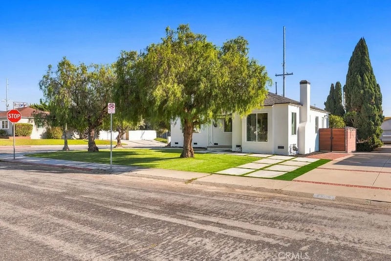 6200 W 85th
