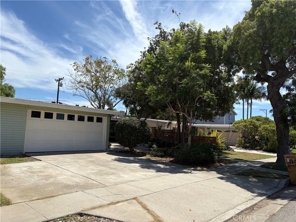 17408 Walnut