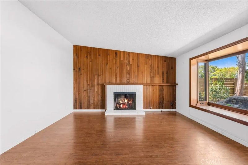 17408 Walnut