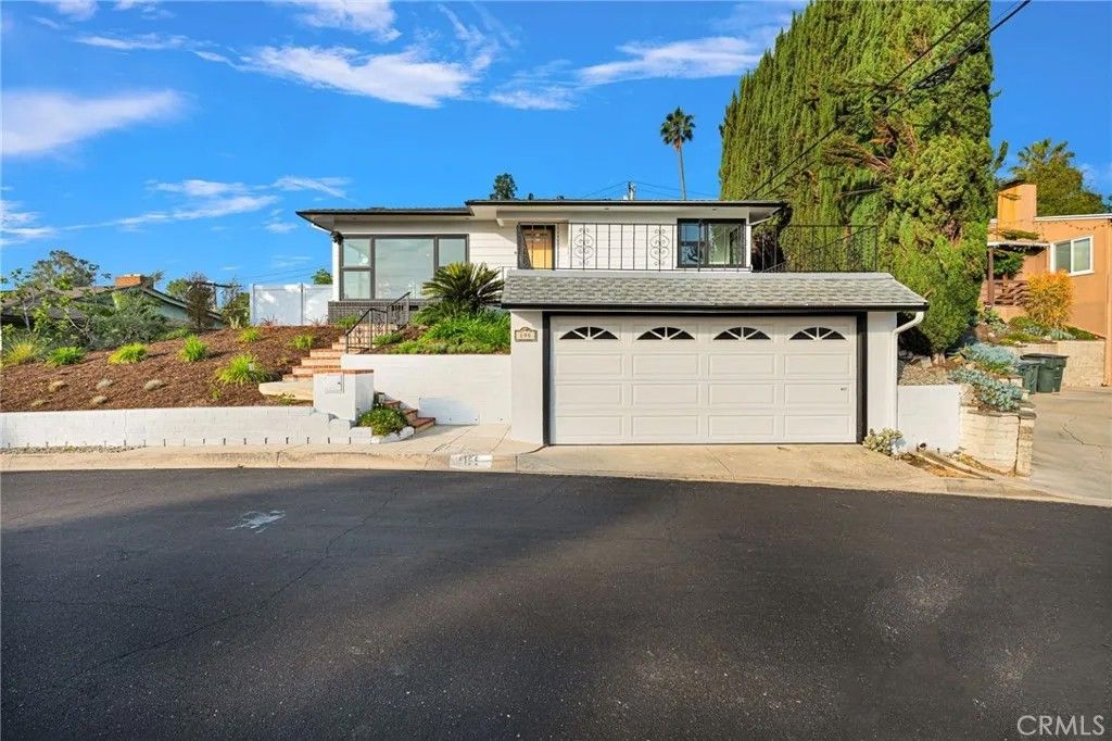 Photo of 195 Anita Drive, Pasadena, CA 91105 (MLS # CV26078155)