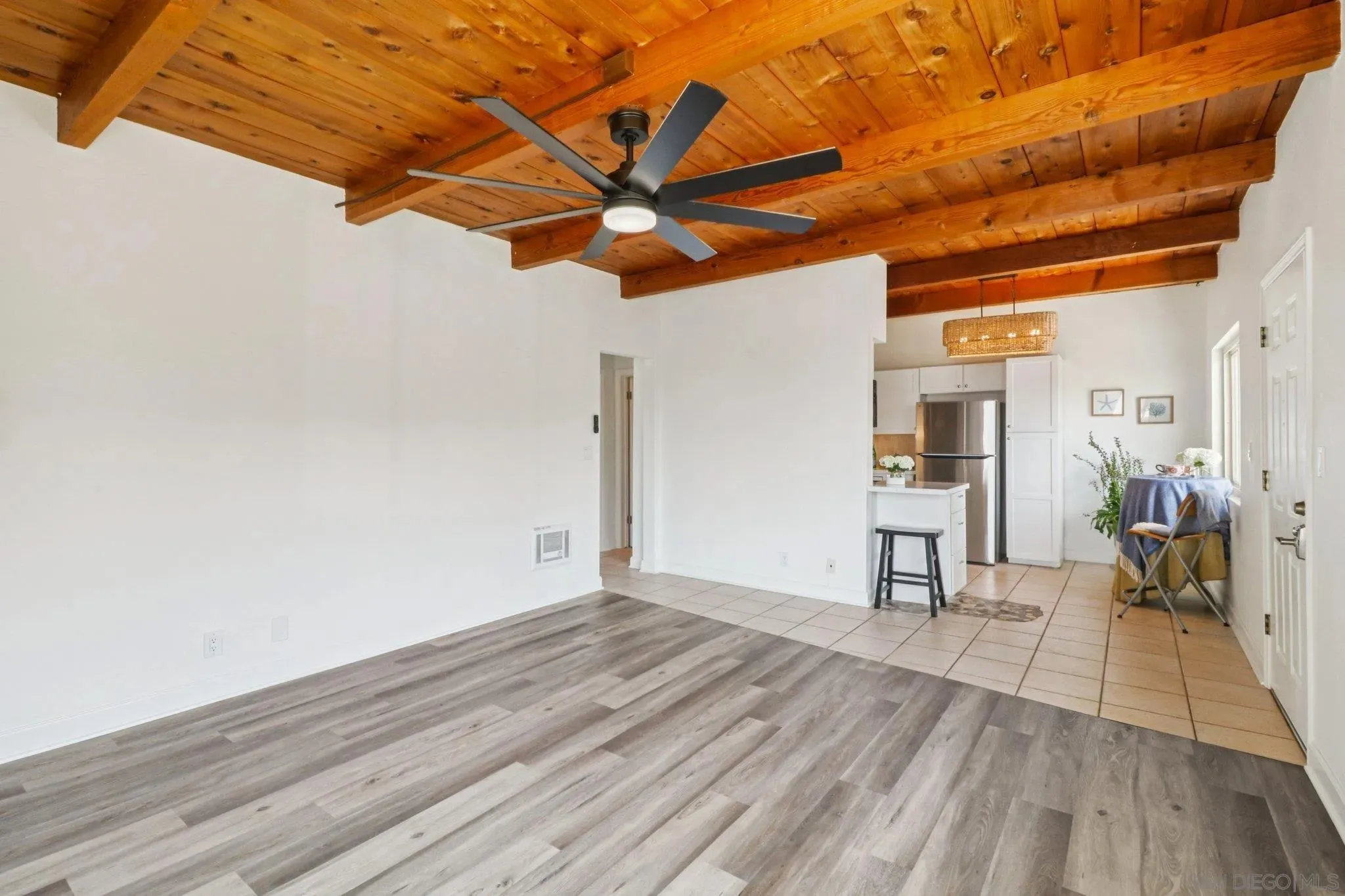 Del Mar, California 92014, United States, 2 Bedrooms Bedrooms, ,1 BathroomBathrooms,Residential,Active,188294