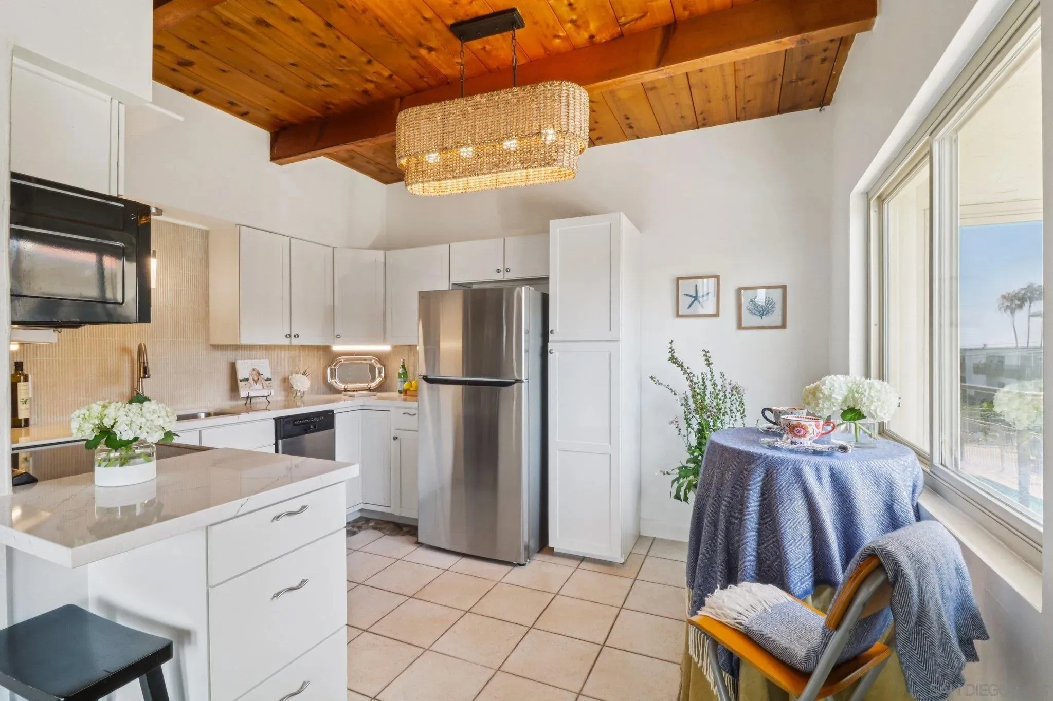 Del Mar, California 92014, United States, 2 Bedrooms Bedrooms, ,1 BathroomBathrooms,Residential,Active,188294