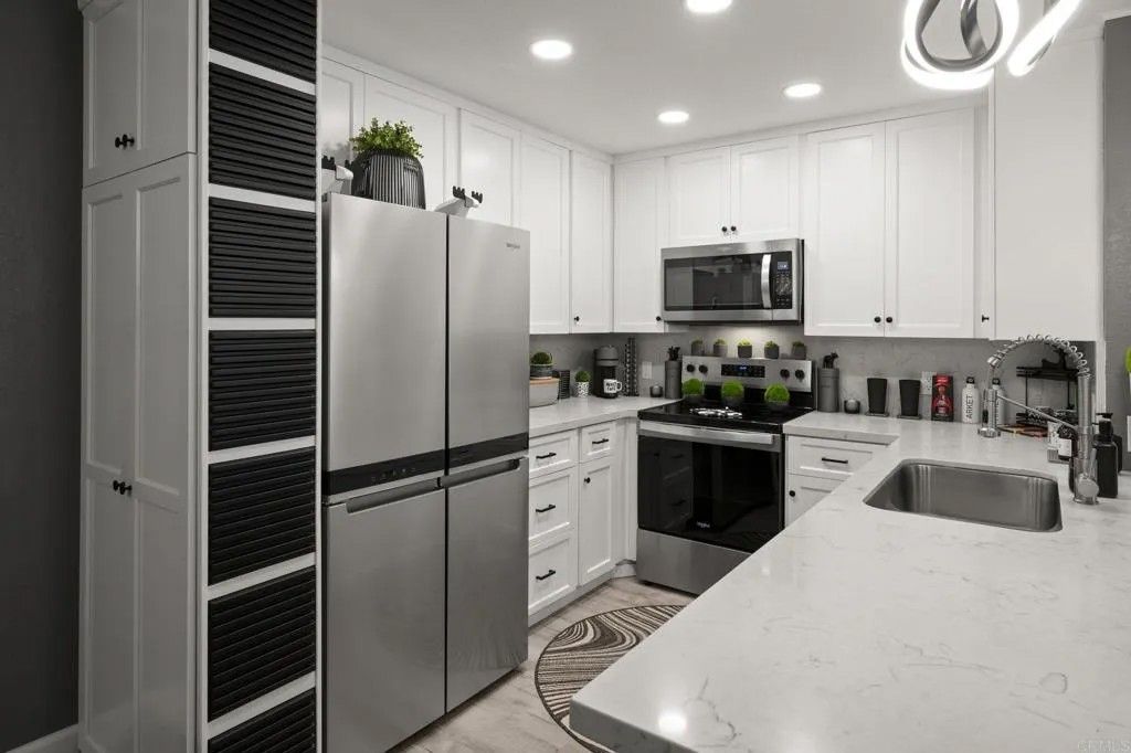 Photo of 850 State Street #220, San Diego, CA 92101 (MLS # PTP2601116)