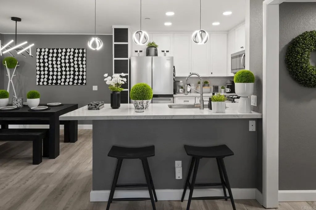 850 State Street 220