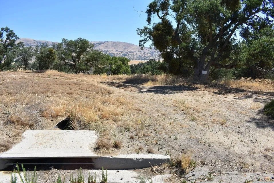 Photo of 22948 Rim Way, Tehachapi, CA 93561 (MLS # SR26175909)