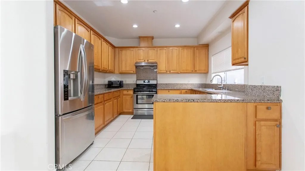 1258 Elm Avenue 8