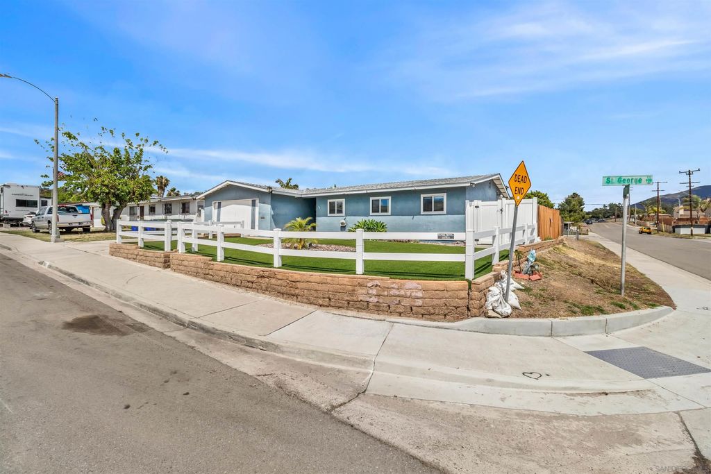 Photo of 901 Saint George Ct, Spring Valley, CA 91977 (MLS # 260011013)