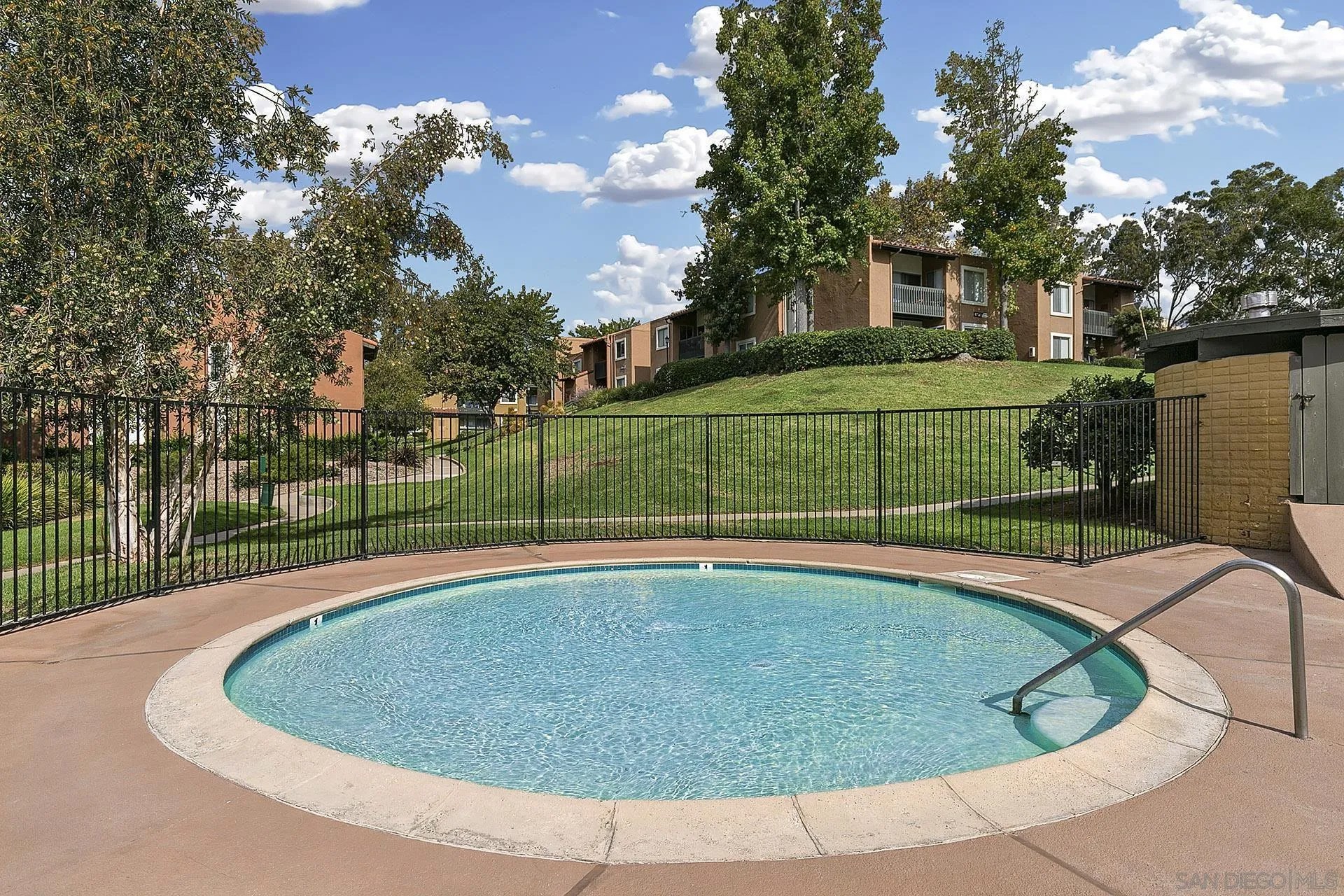 17127 W Bernardo Drive 105