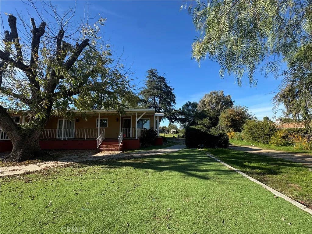 Photo of 33065 Penrose St, Wildomar, CA 92595 (MLS # CV26090382)