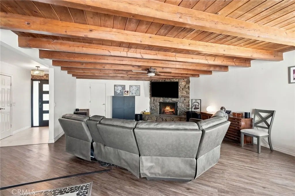 4120 Crestview Drive