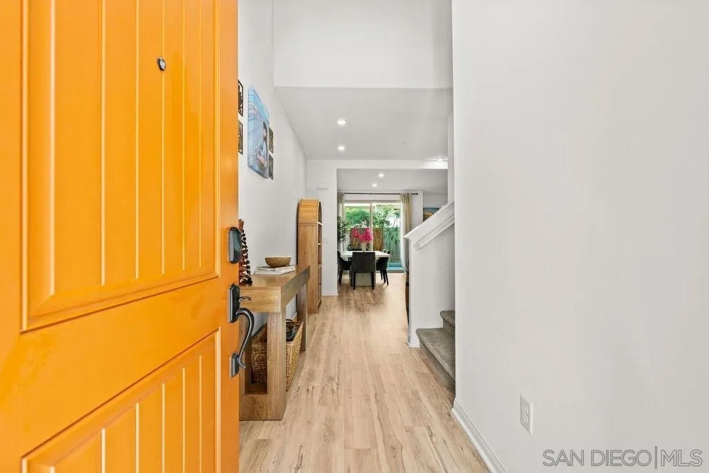 1708 Silverberry