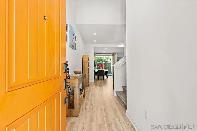 1708 Silverberry