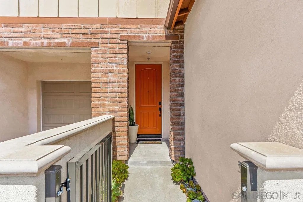 1708 Silverberry