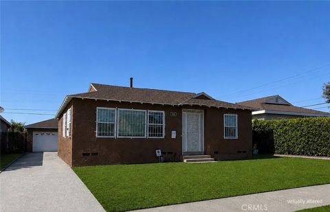 Photo of 709 W 142nd ST, Gardena, CA 90247 (MLS # CV26129616)