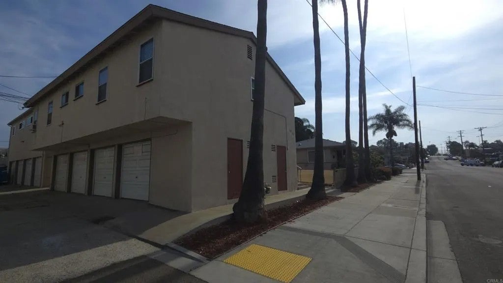 4104 Arizona Street
