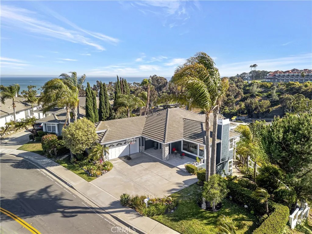 25252 Manzanita Drive