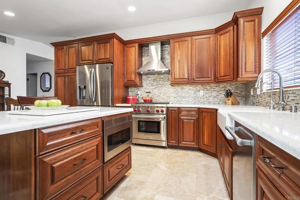 11385 AVENIDA DEL GATO