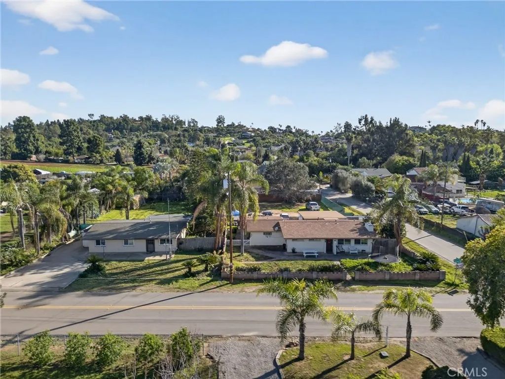 Photo of 535 -545 Barsby Street, Vista, CA 92084 (MLS # SW26043855)