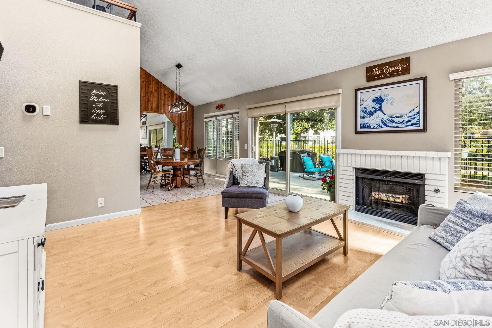 906 Sendero Ave