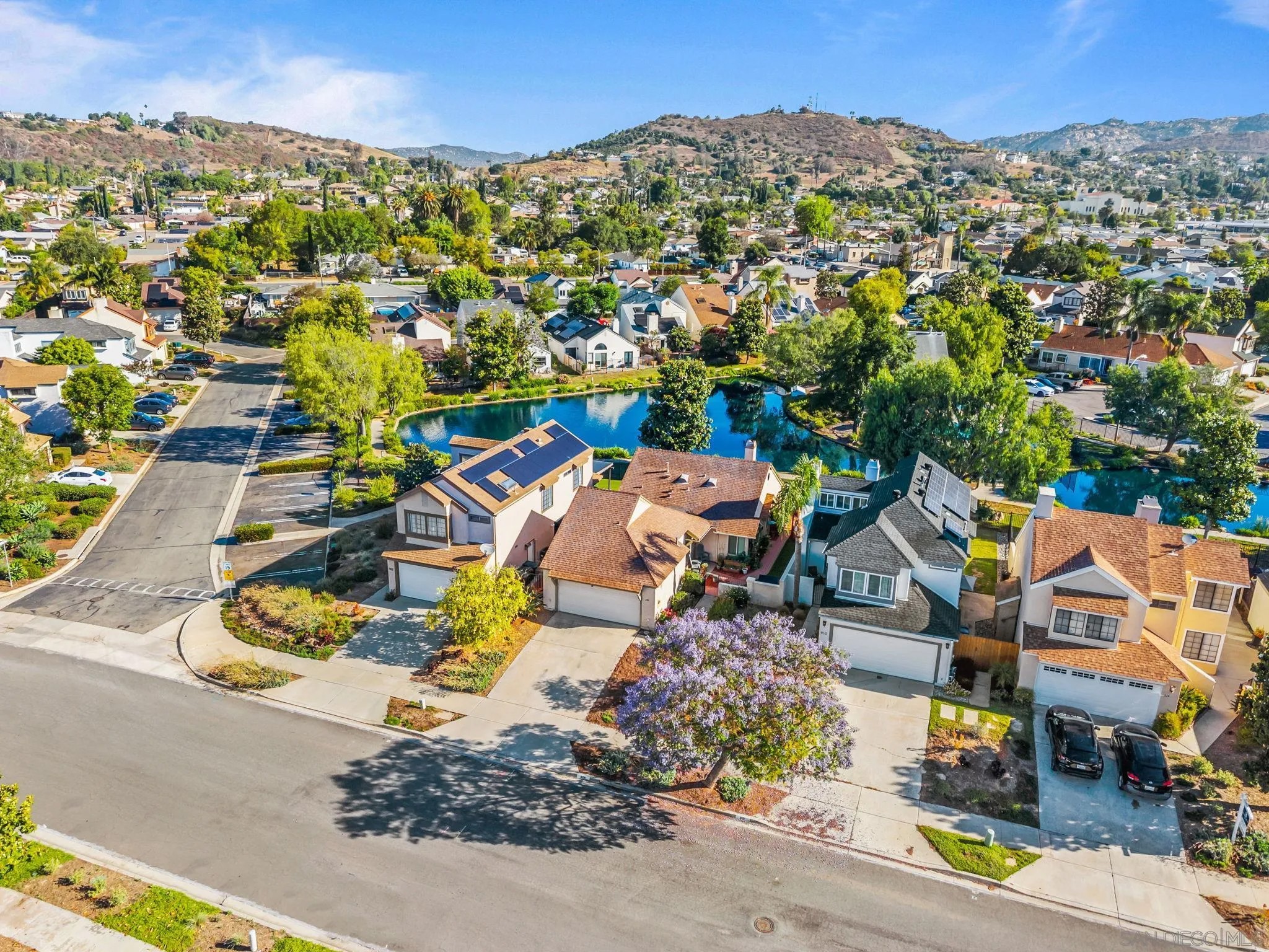 906 Sendero Ave