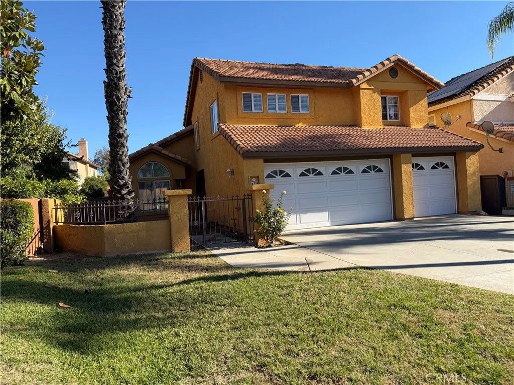 Photo of 24336 Gitano Drive, Murrieta, CA 92562 (MLS # SW26096201)