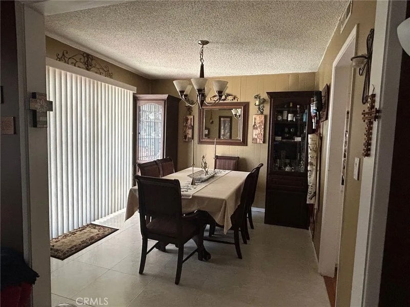 915 Carlson