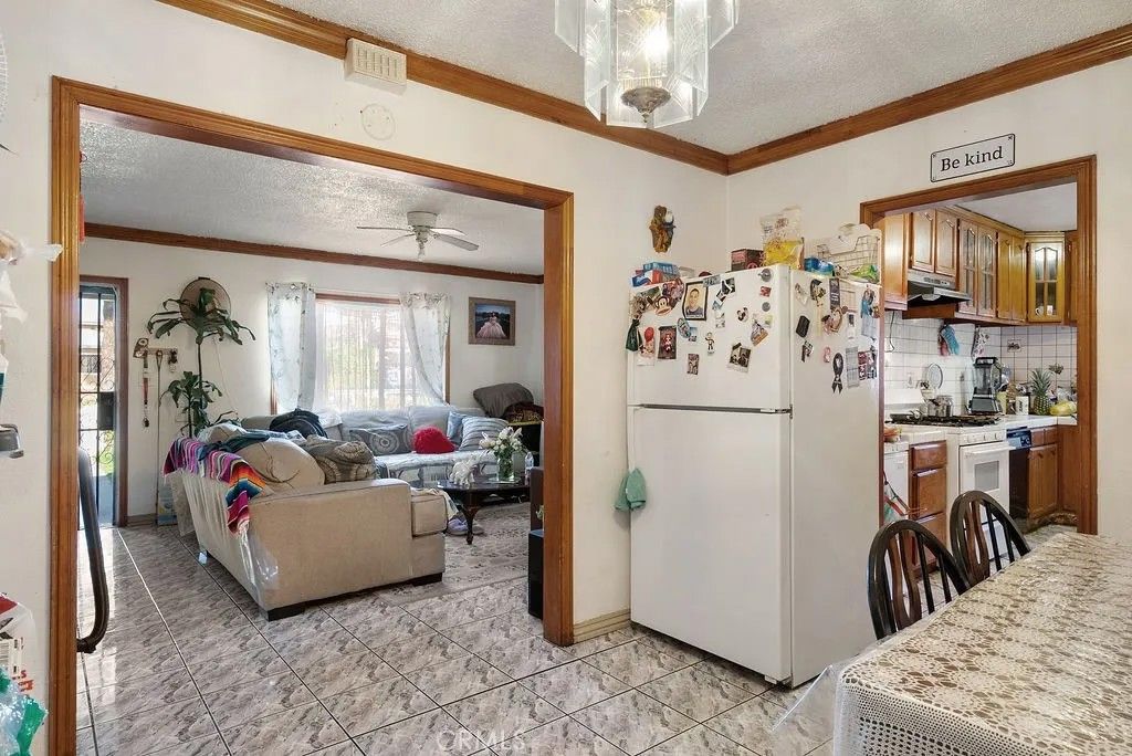 Photo of 7032 Somerset Cir, Paramount, CA 90723 (MLS # CV26022273)