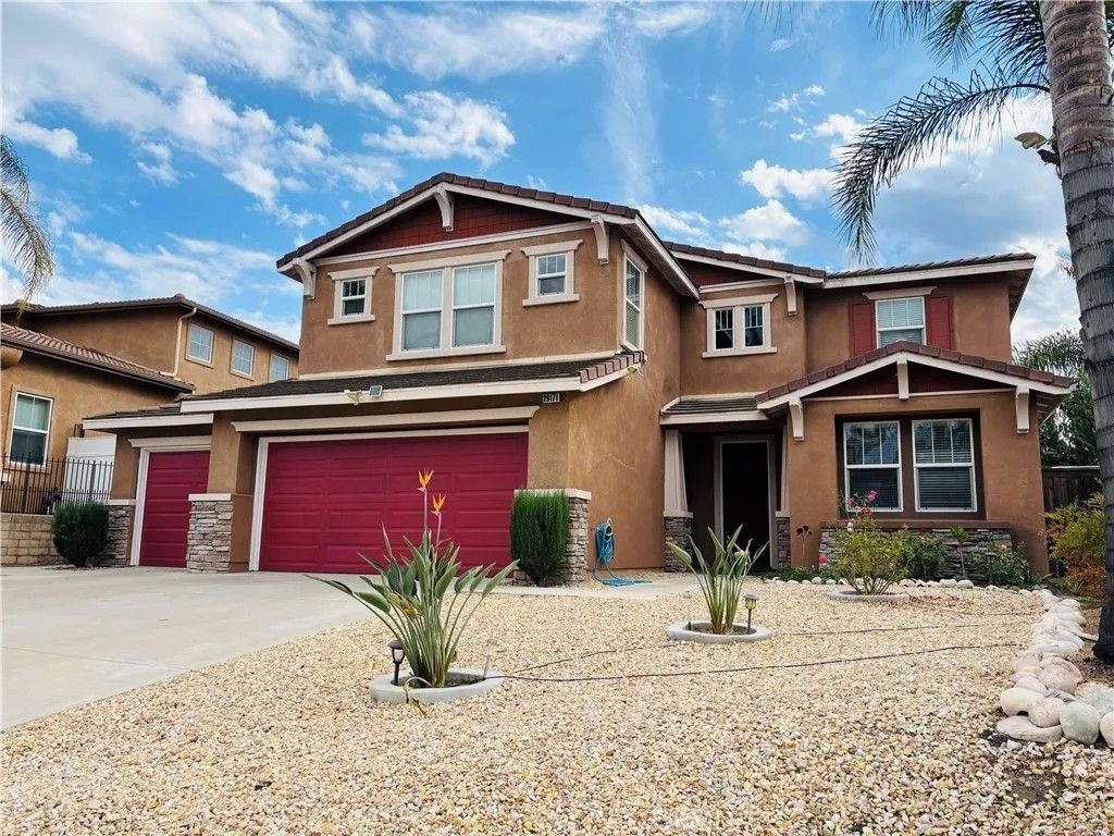 Photo of 29171 Woodbridge Dr, Murrieta, CA 92563 (MLS # SW25236573)
