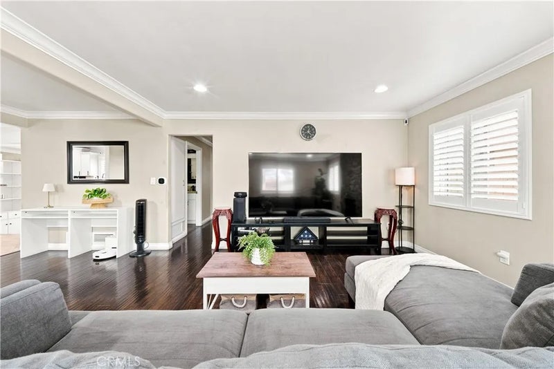 1309 N Catalpa
