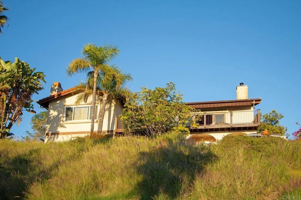 Photo of 1330 Sugarbush Drive, Vista, CA 92084 (MLS # NDP2602051)