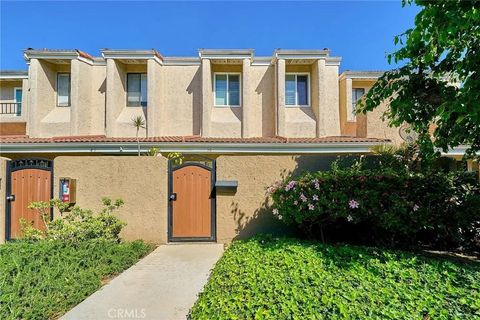 Photo of 50 Lincoln Court, Buena Park, CA 90620 (MLS # PW26062746)