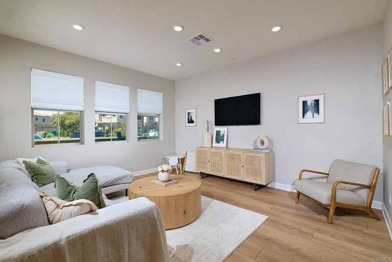 1065 Delpy View
